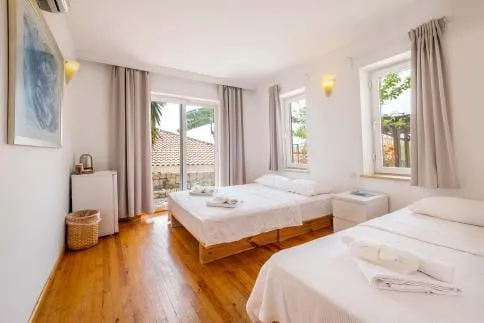 Standard Garden Floor Room
