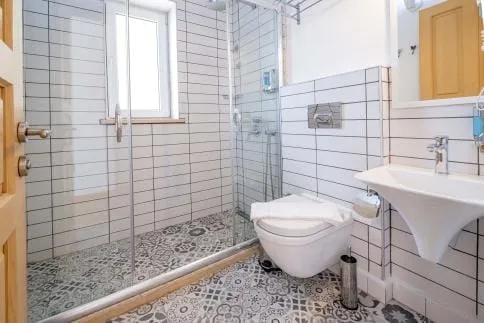 Standard Garden Floor Room