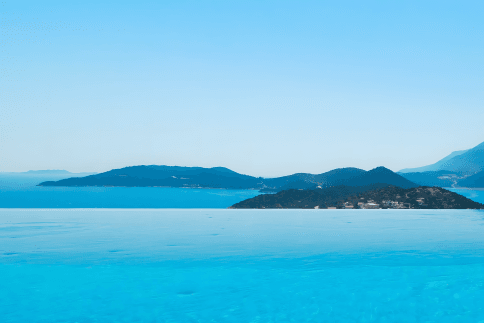 Luxury Penthouse Holiday Home with Sea View